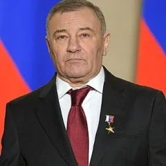 Arkady Rotenberg height profile photo