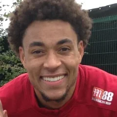 Arnaut Danjuma height profile photo