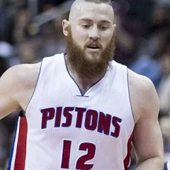 Aron Baynes height profile photo