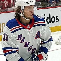 Artemi Panarin height profile photo