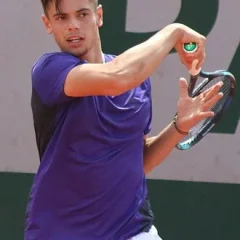 Arthur Géa height profile photo