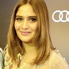 Arti Singh height profile photo