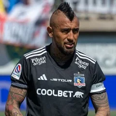 Arturo Vidal height profile photo