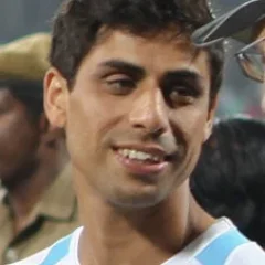 Ashish Nehra height profile photo