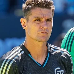 Ashley Westwood (footballer, born 1990) height profile photo