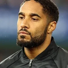 Ashley Williams (footballer) height profile photo
