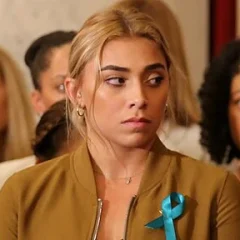 Ashton Locklear height profile photo