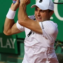 Aslan Karatsev height profile photo