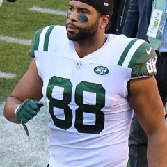 Austin Seferian-Jenkins height profile photo
