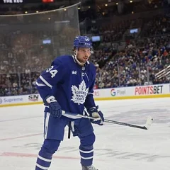 Auston Matthews height profile photo