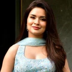 Avneet Kaur height profile photo