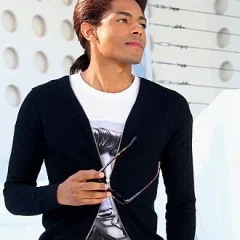 B Howard height profile photo