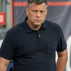 B. J. Callaghan height profile photo