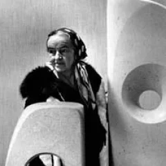 Barbara Hepworth height profile photo