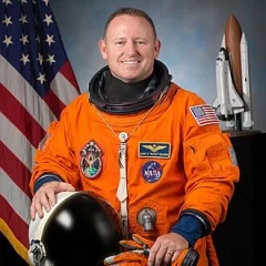 Barry Wilmore height profile photo