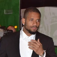 Bebé height profile photo