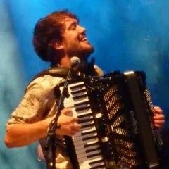 Ben Lovett (British musician) height profile photo