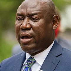 Benjamin Crump height profile photo