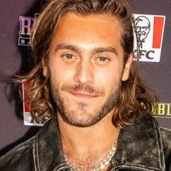 Benjamin Ingrosso height profile photo