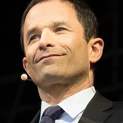 Benoît Hamon height profile photo