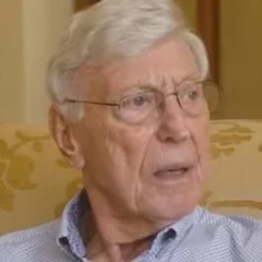 Bernard Marcus height profile photo