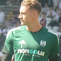 Bernd Leno height profile photo