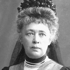 Bertha von Suttner height profile photo