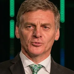Bill English height profile photo