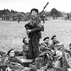 Bill Millin height profile photo