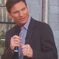 Bill Weir height profile photo