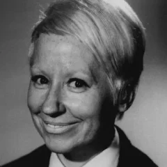 Billie Hayes height profile photo