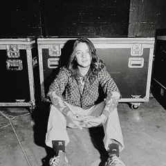 Billy Strings height profile photo
