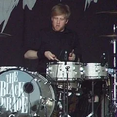 Bob Bryar height profile photo