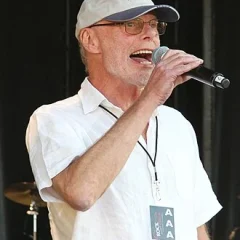 Bob Harris (radio presenter) height profile photo