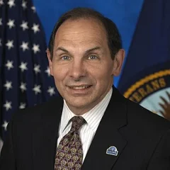 Bob McDonald (businessman) height profile photo
