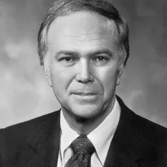 Bob Packwood height profile photo