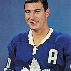 Bob Pulford height profile photo