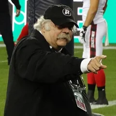 Bob Wylie height profile photo