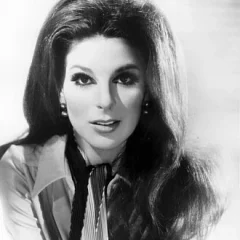 Bobbie Gentry height profile photo