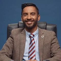 Bobby Seagull height profile photo
