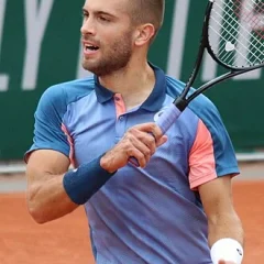 Borna Ćorić height profile photo