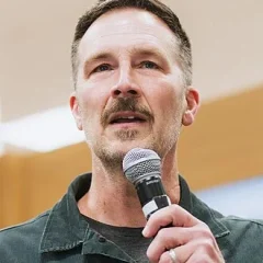 Brady Smith (actor) height profile photo