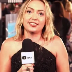 Brandi Cyrus height profile photo