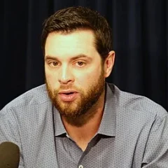 Brandon Belt height profile photo