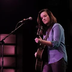 Brandy Clark height profile photo