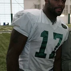 Braylon Edwards height profile photo