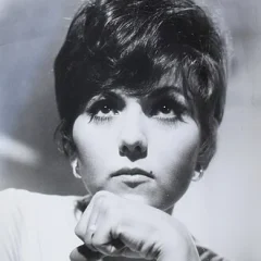Brenda Vaccaro height profile photo