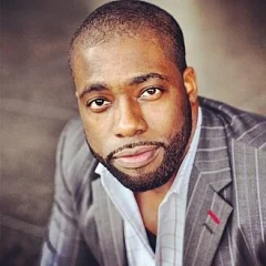Brian Banks (American football) height profile photo