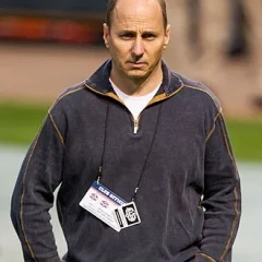 Brian Cashman height profile photo