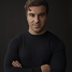 Brian Chesky height profile photo